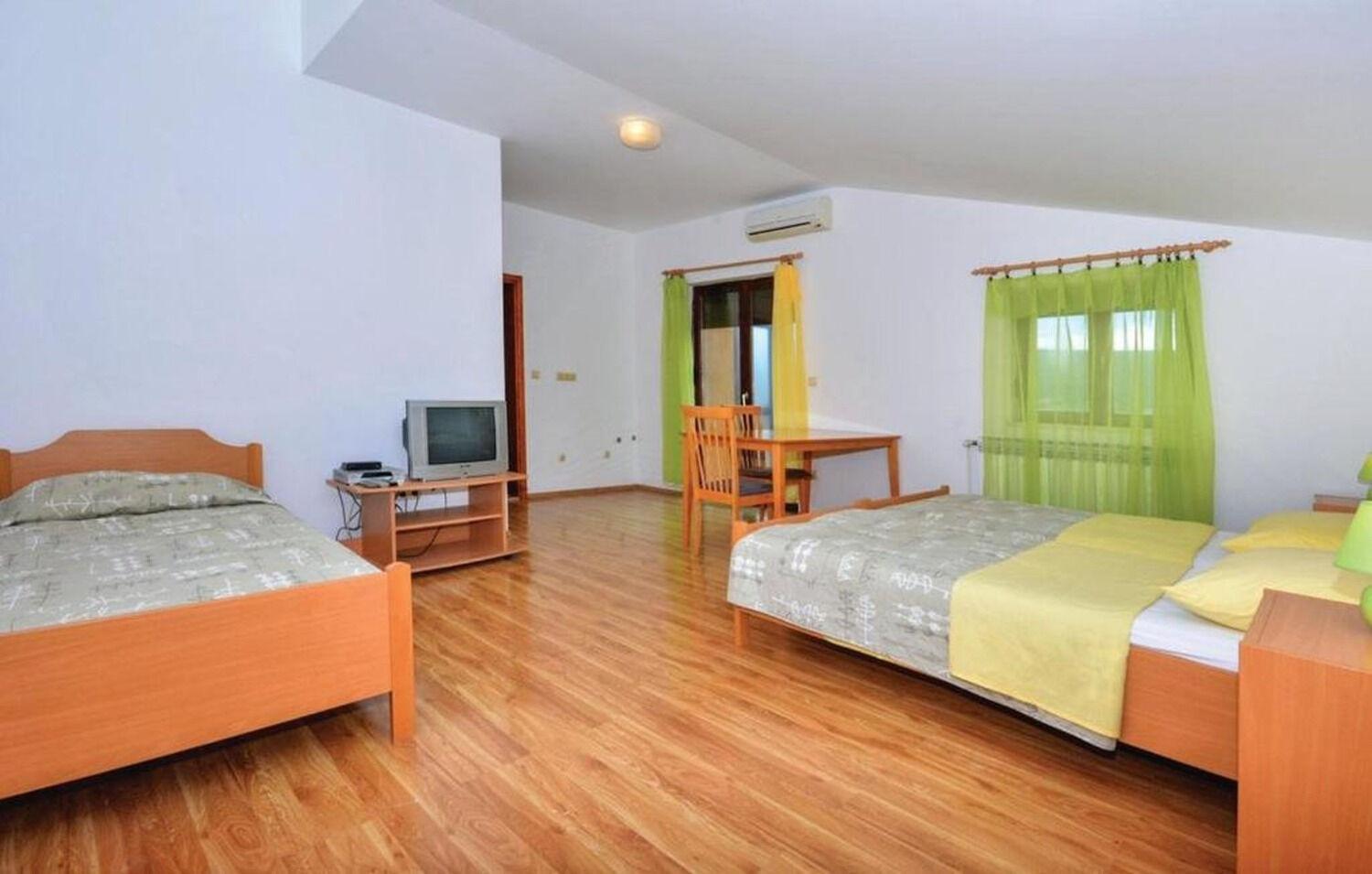 טריליי Rooms Marija - Rooms With Pool מראה חיצוני תמונה
